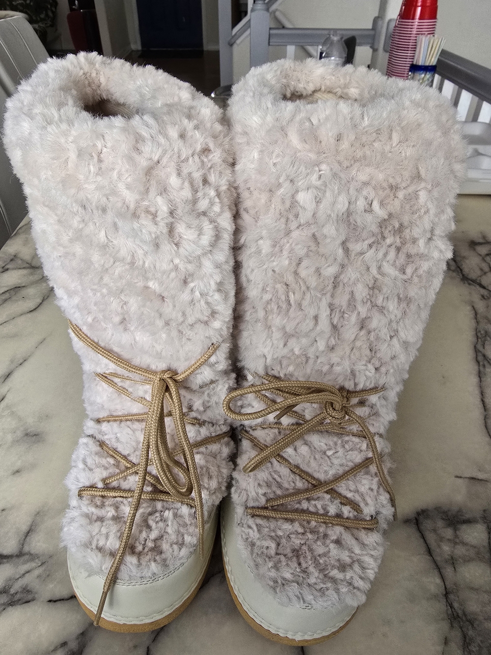 Shoedazzle Reese Faux Fur Winter Boot Cream Size 9